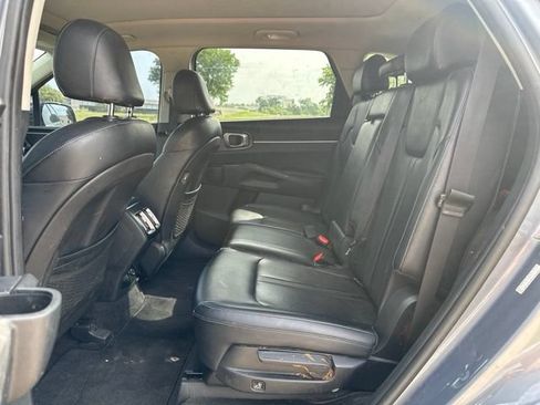 Used 2021 Kia Sorento S w/ Panoramic Sunroof Package FWD image 9