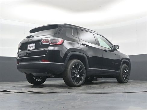 New 2026 Jeep Compass Latitude image 40