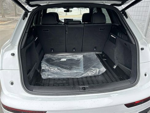 Used 2024 Audi Q5 2.0T Premium Plus w/ Premium Plus Package image 14