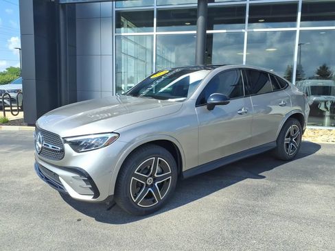 Used 2024 Mercedes-Benz GLC 300 4MATIC image 2