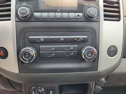 Used 2014 Nissan Xterra S AWD/4WD image 29