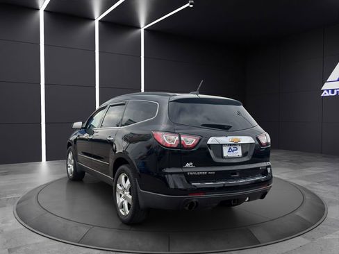Used 2017 Chevrolet Traverse Premier image 4