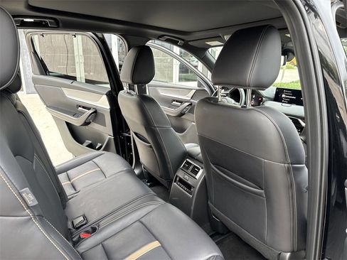 Used 2025 MAZDA CX-70 3.3 Turbo S w/ Premium Package image 34