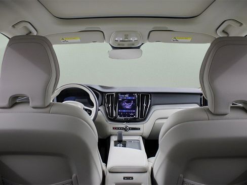 New 2025 Volvo XC60 B5 Plus w/ Protection Package Premier image 16