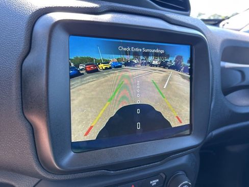 Used 2022 Jeep Renegade Sport image 34