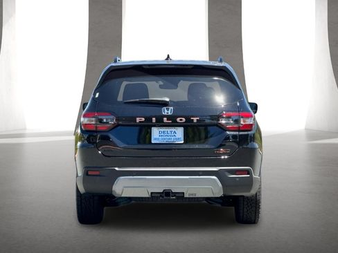 New 2026 Honda Pilot TrailSport image 5