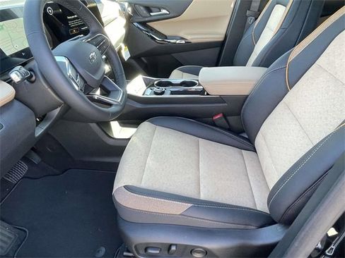 New 2026 Chevrolet Equinox ACTIV image 11