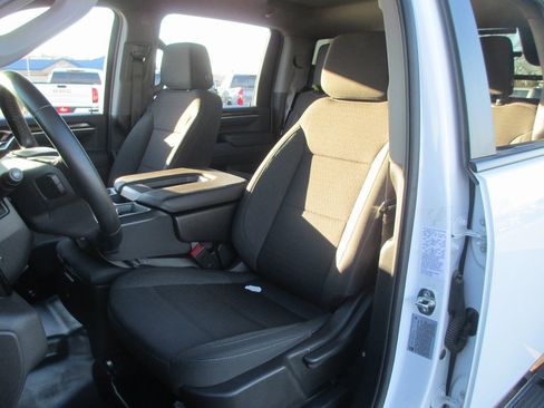 Used 2024 Chevrolet Silverado 3500 LT image 17