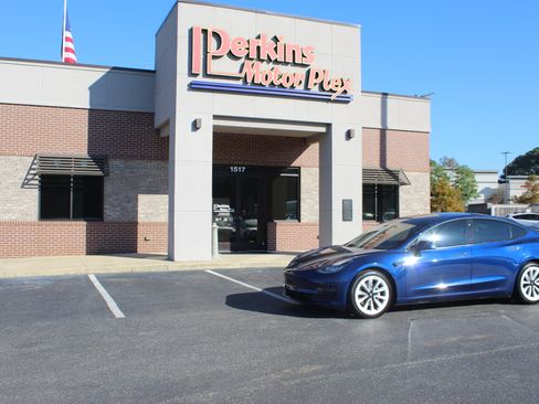 Used 2021 Tesla Model 3 Standard Range Plus image 27