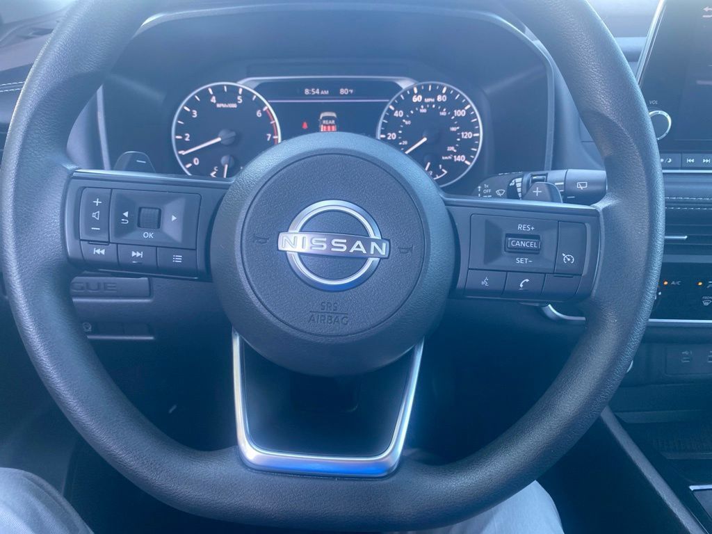 Used 2023 Nissan Rogue S AWD/4WD image 15