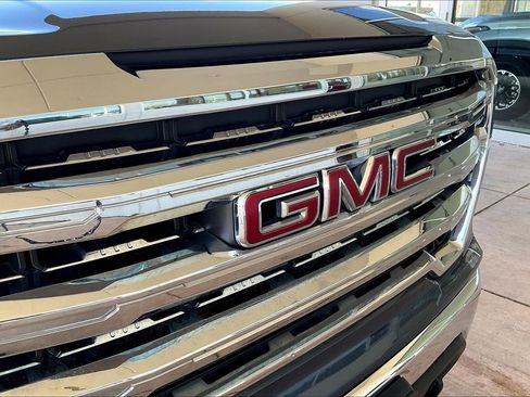 Used 2019 GMC Sierra 1500 Base w/ Convenience Package image 32