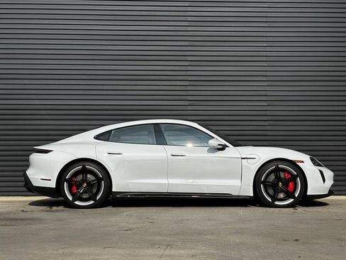 Certified 2022 Porsche Taycan GTS image 8