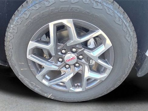 New 2026 GMC Sierra 1500 SLT w/ SLT Premium Package image 40