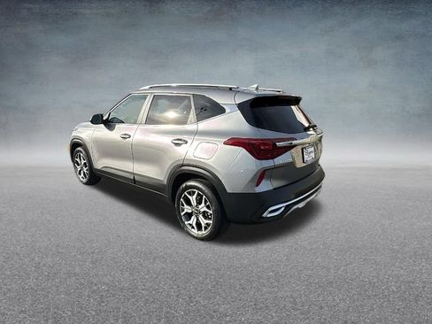 Used 2023 Kia Seltos EX AWD/4WD image 5