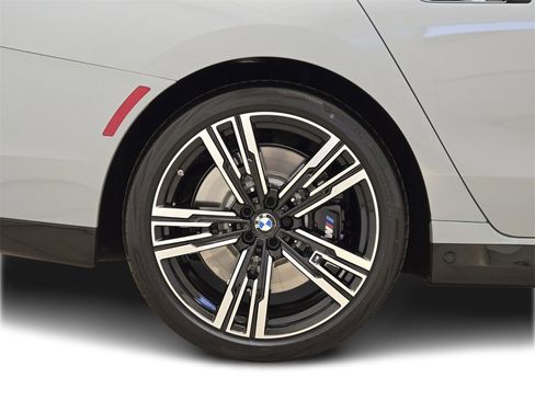 Used 2025 BMW 760i xDrive 760i xDrive image 7