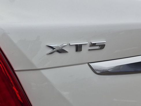 Certified 2018 Cadillac XT5 Premium Luxury w/ Driver Assist Package FWD image 33