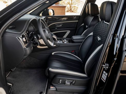 Used 2026 Bentley Bentayga Speed AWD/4WD image 17