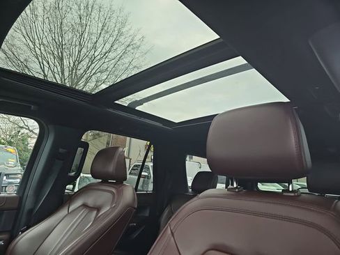 Used 2024 Ford Expedition Max Limited image 10