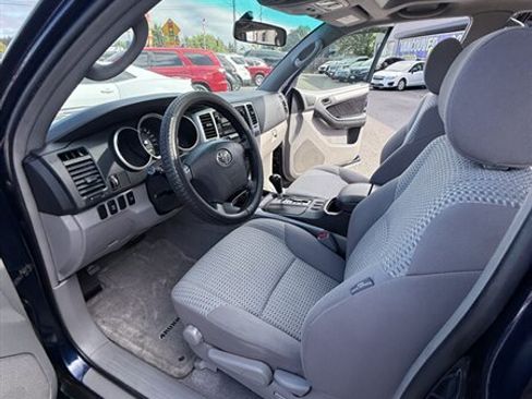 Used 2007 Toyota 4Runner SR5 AWD/4WD image 27