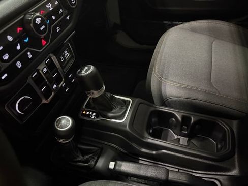 Used 2024 Jeep Wrangler Unlimited Sport AWD/4WD image 19