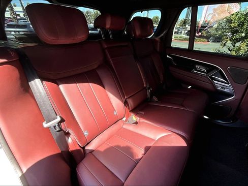 Certified 2025 Land Rover Range Rover Autobiography AWD/4WD image 26