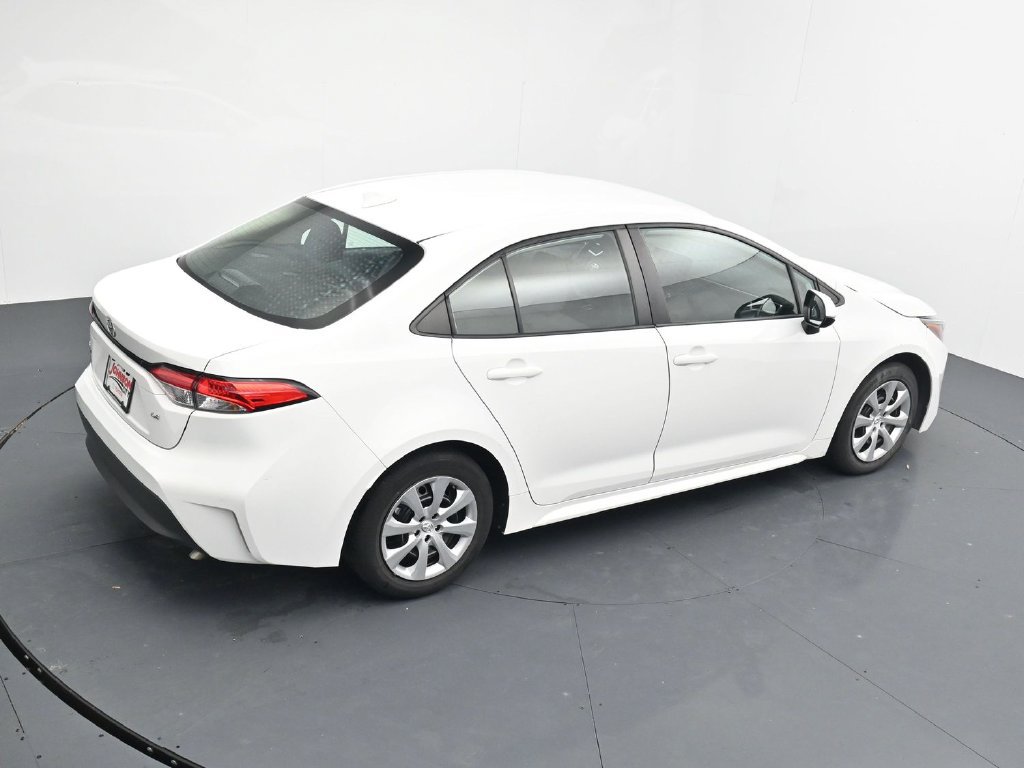 Used 2024 Toyota Corolla LE FWD image 31