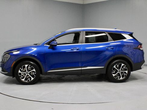 Used 2024 Kia Sportage EX AWD/4WD image 9
