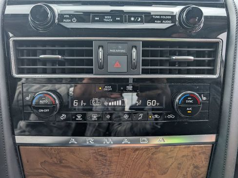 Used 2021 Nissan Armada SL w/ Captain's Chairs Package AWD/4WD image 22