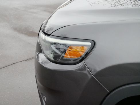 Certified 2023 Jeep Cherokee Altitude Lux image 16