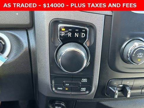Used 2018 RAM 1500 Tradesman w/ Chrome Appearance Group image 25