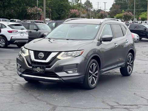Used 2019 Nissan Rogue SL AWD/4WD image 2