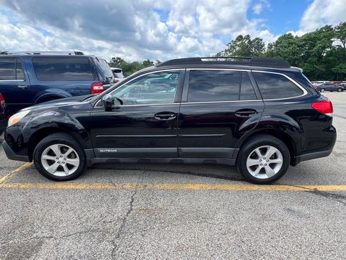 Used 2014 Subaru Outback 2.5i Premium AWD/4WD image 1