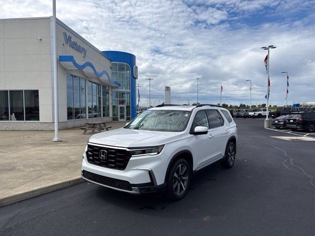 Certified 2023 Honda Pilot Touring image 1