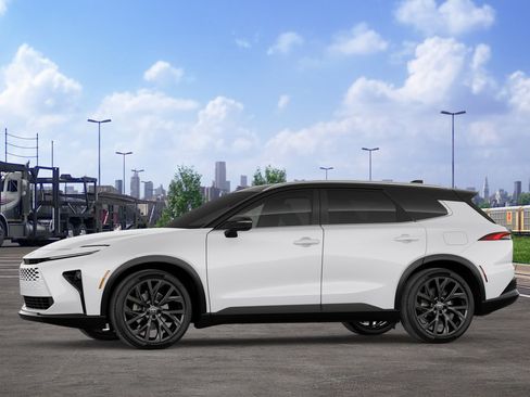 New 2026 Toyota Crown Signia image 3