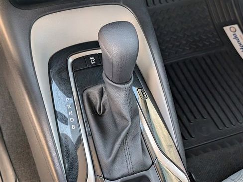 Used 2022 Toyota Corolla LE image 28