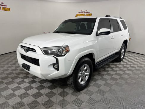 Used 2022 Toyota 4Runner SR5 image 1