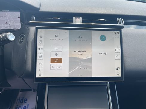 Used 2025 Land Rover Range Rover Velar Dynamic SE AWD/4WD image 21