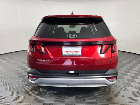 Used 2025 Hyundai Tucson SEL FWD image 4