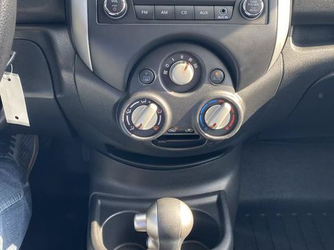 Used 2014 Nissan Versa Note SV FWD image 19