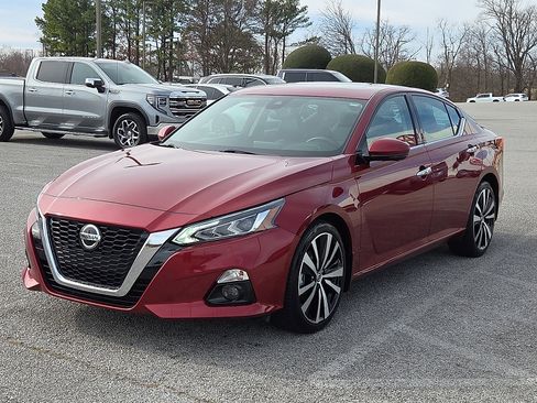 Used 2021 Nissan Altima 2.5 Platinum image 2