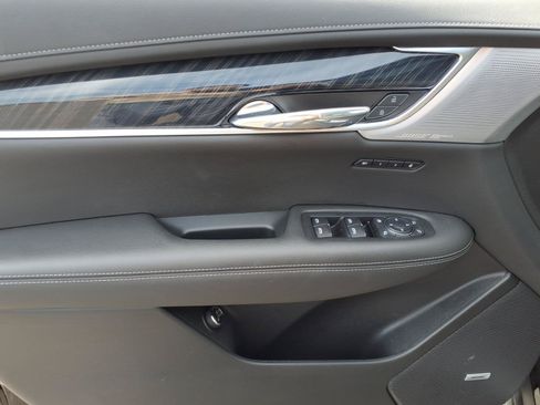 Certified 2024 Cadillac XT6 Premium Luxury w/ LPO, Floor Liner Package AWD/4WD image 22