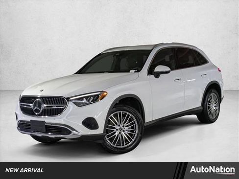 Certified 2025 Mercedes-Benz GLC 300 4MATIC image 1