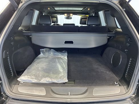 Used 2019 Jeep Grand Cherokee Limited w/ Luxury Group II image 35