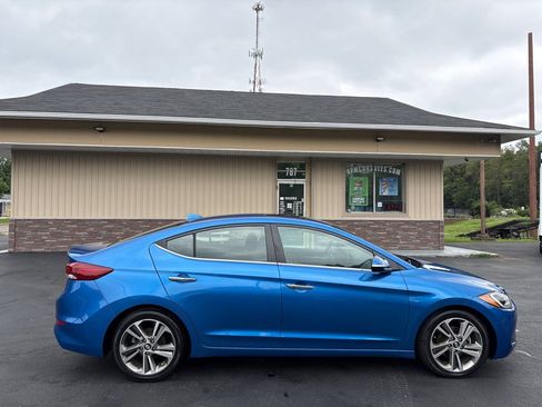 Used 2017 Hyundai Elantra Limited w/ Limited Ultimate Package 05 FWD image 6