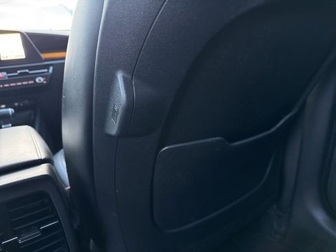 Used 2023 Kia Niro SX image 35