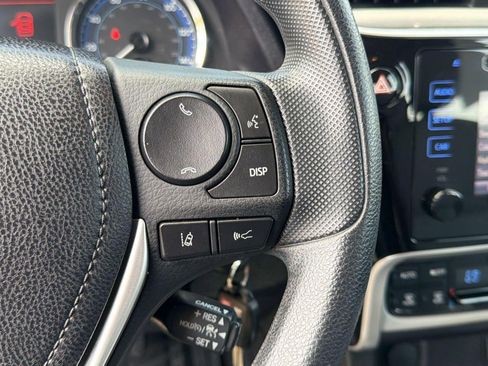 Used 2017 Toyota Corolla LE image 26