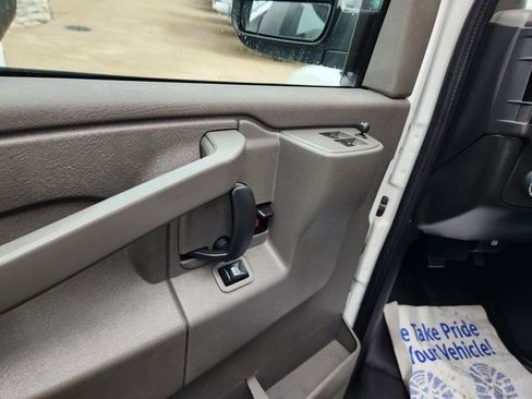 Used 2021 Chevrolet Express 3500 Work Van w/ Power Convenience Package image 17