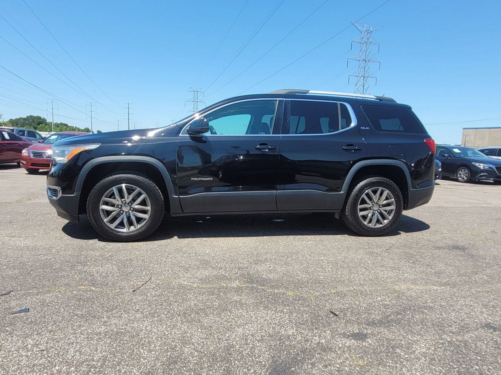 Used 2017 GMC Acadia SLE w/ Driver Alert Package I FWD image 18