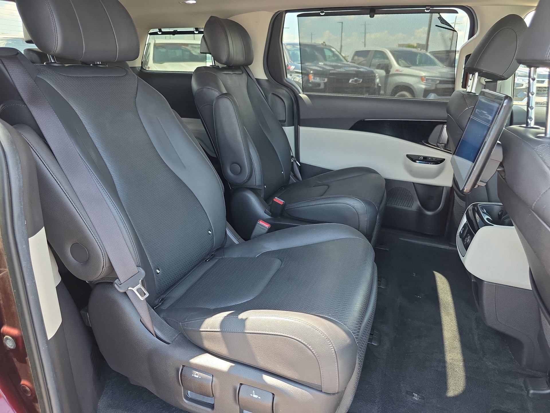 Used 2022 Kia Carnival SX Prestige FWD image 15