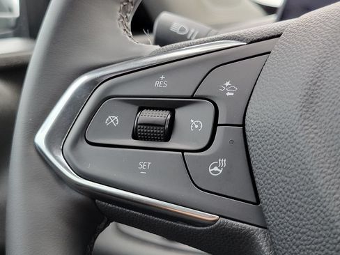 Used 2025 Chevrolet Trax ACTIV FWD image 15
